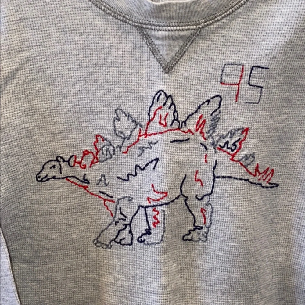 OshKosh Boy’s Dinosaur long sleeve T- shirt. SZ 7X
